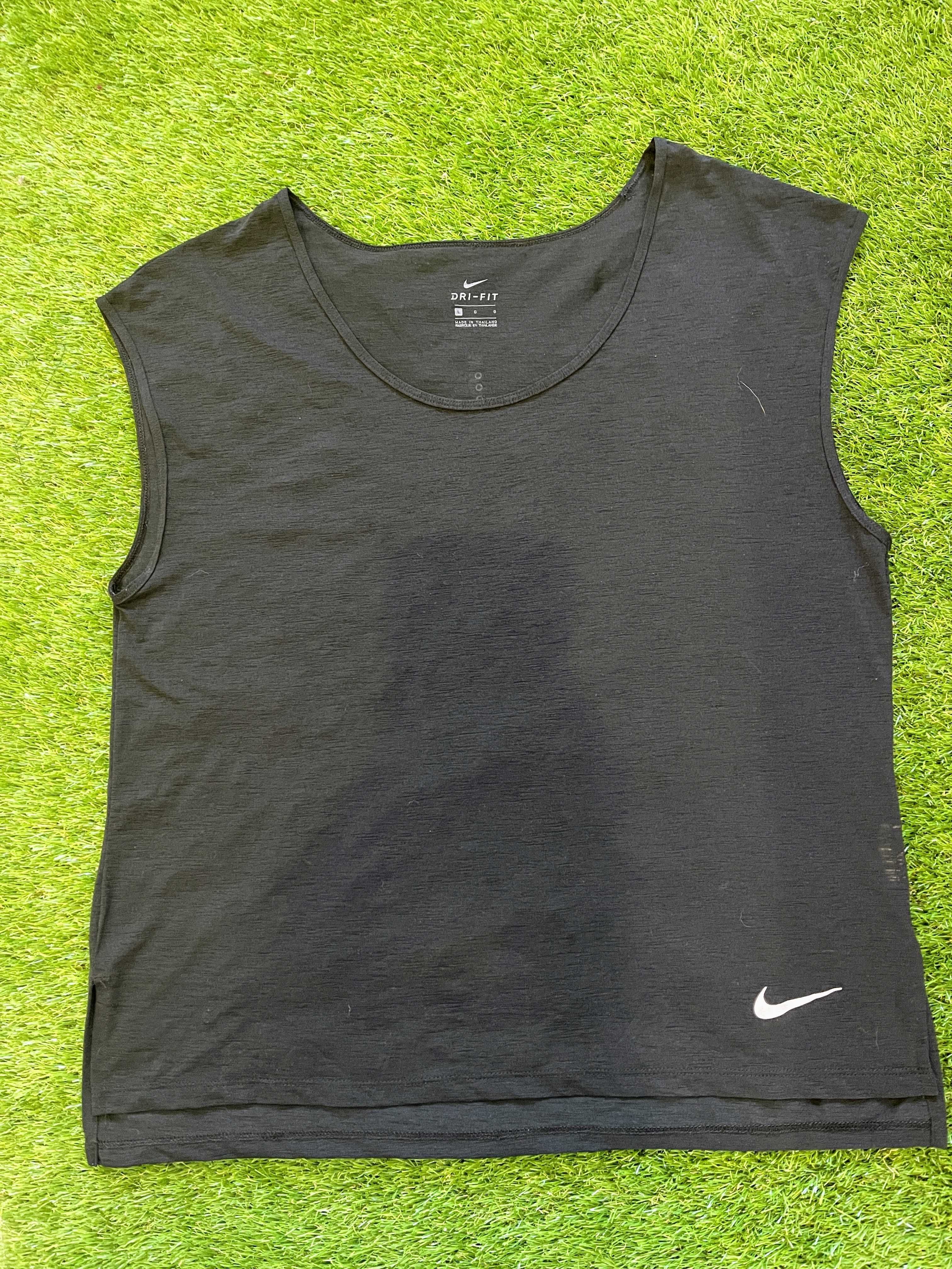 Тонкая трикотажная футболка Nike