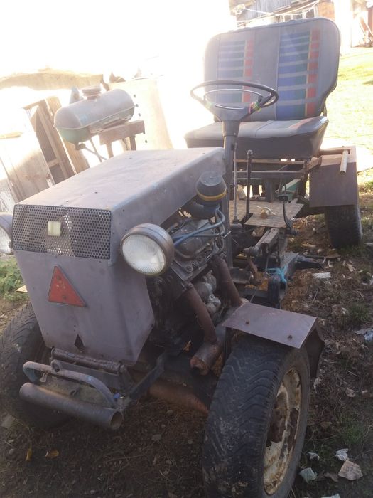 Продам тракторець.