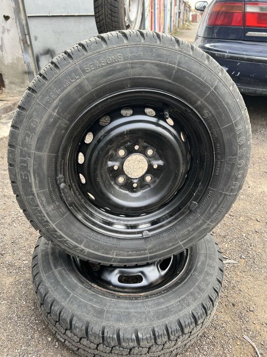 Продам зимову і всесезонну резину