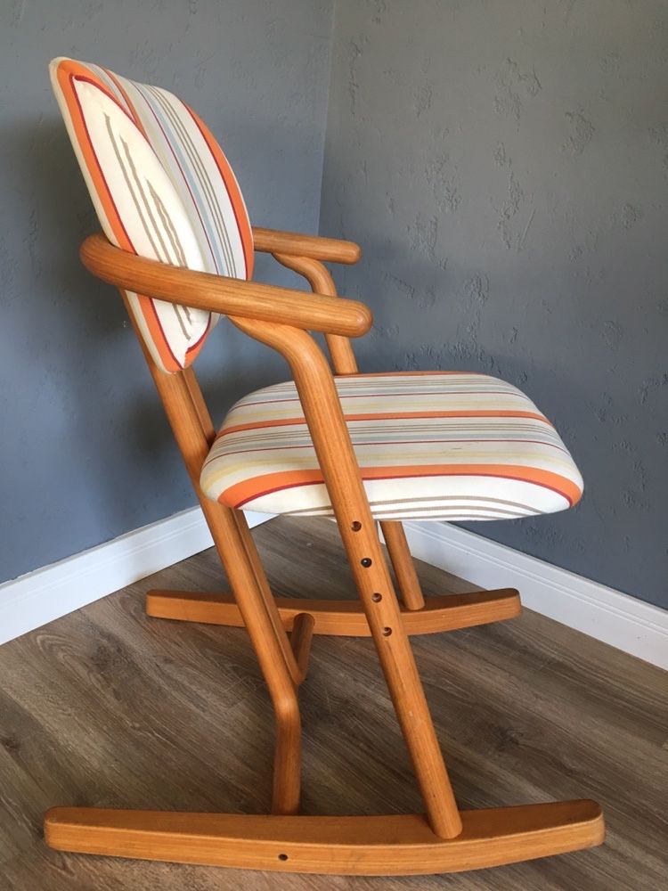 Moizi 4 krzesło drewniane