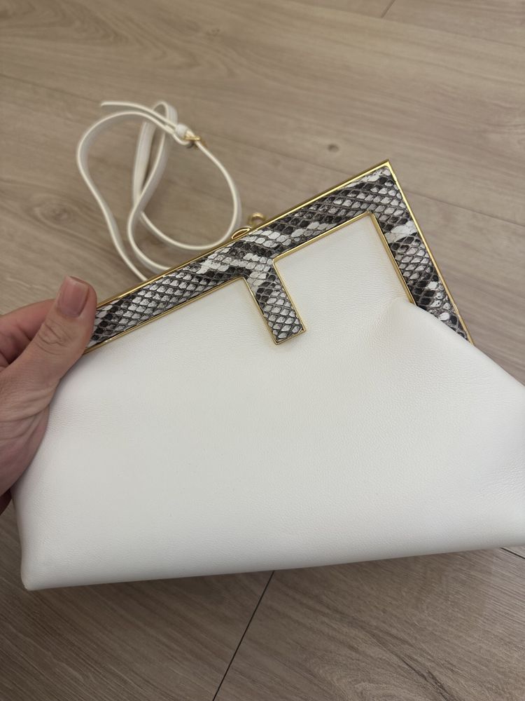 Клатч Fendi