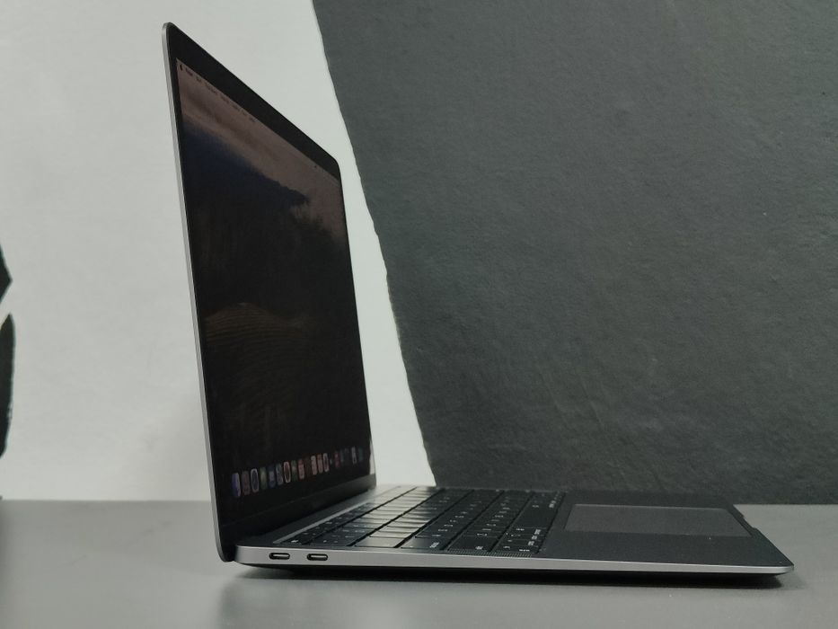 MacBook Air M1 2020 A2337 8/256
