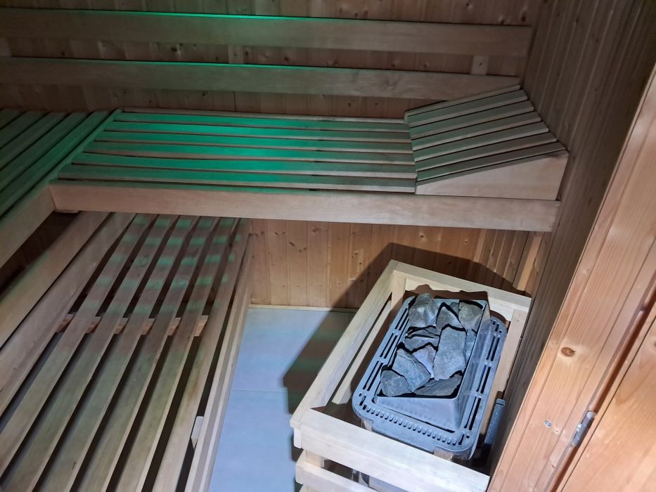 Sauna wewnętrzna narożnikowa