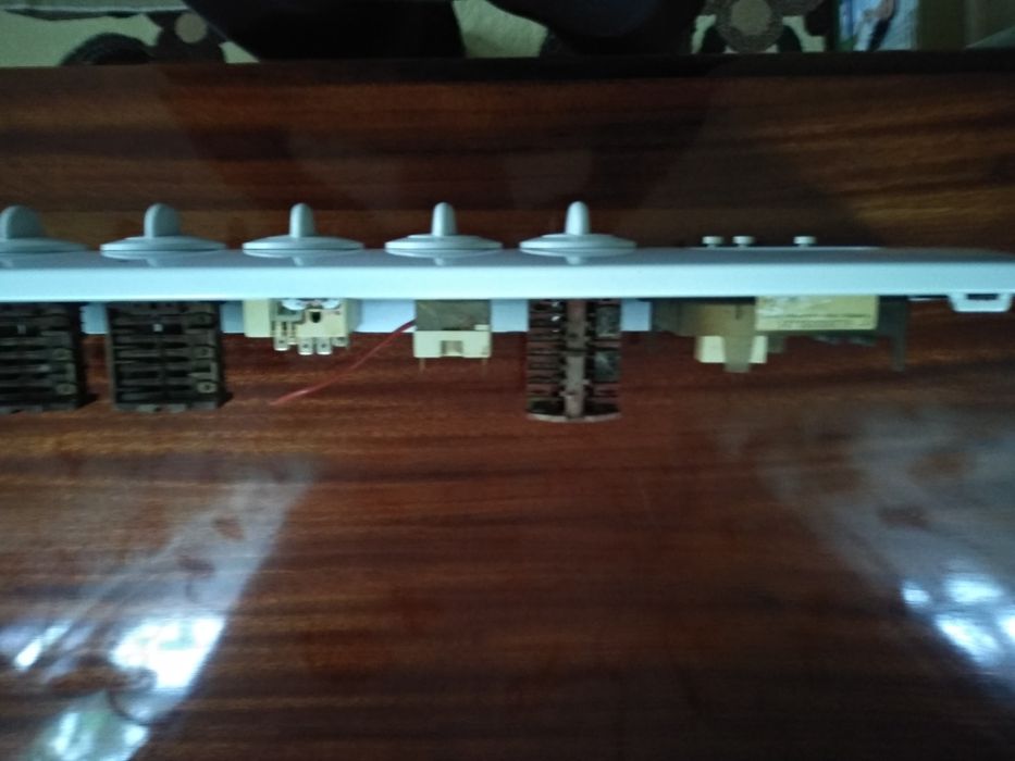 Панель с ручками переключения для электроплиты ARDO