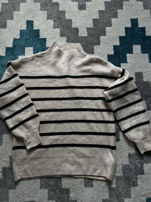 Теплі жіночі светри