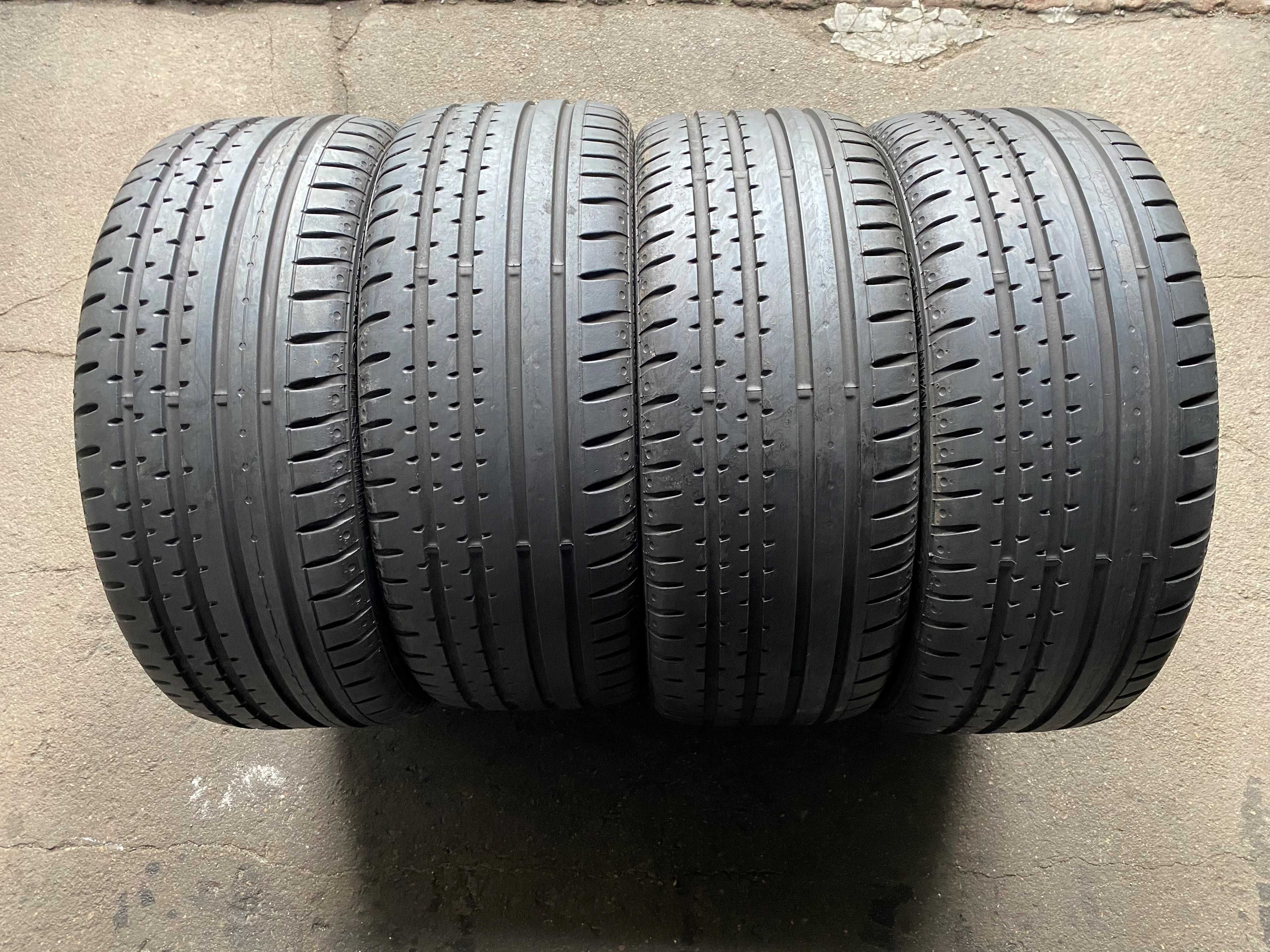 Komplet opon Continental 205/40 R17