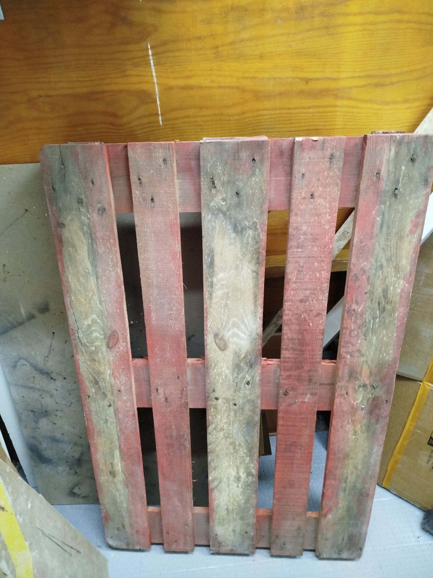 Pallet Vermelho LPR usado