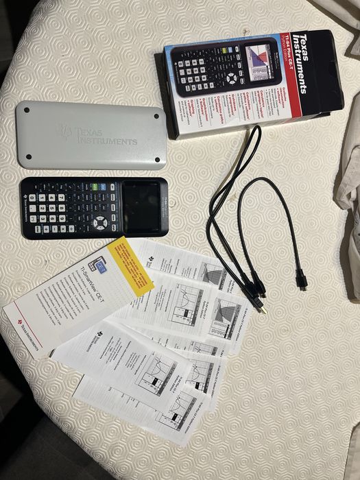 Calculadora grafica texas TI-84 plus CE -T