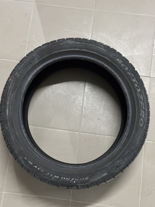 Продам зимню резину Pirelli sottozero 205/50/17
