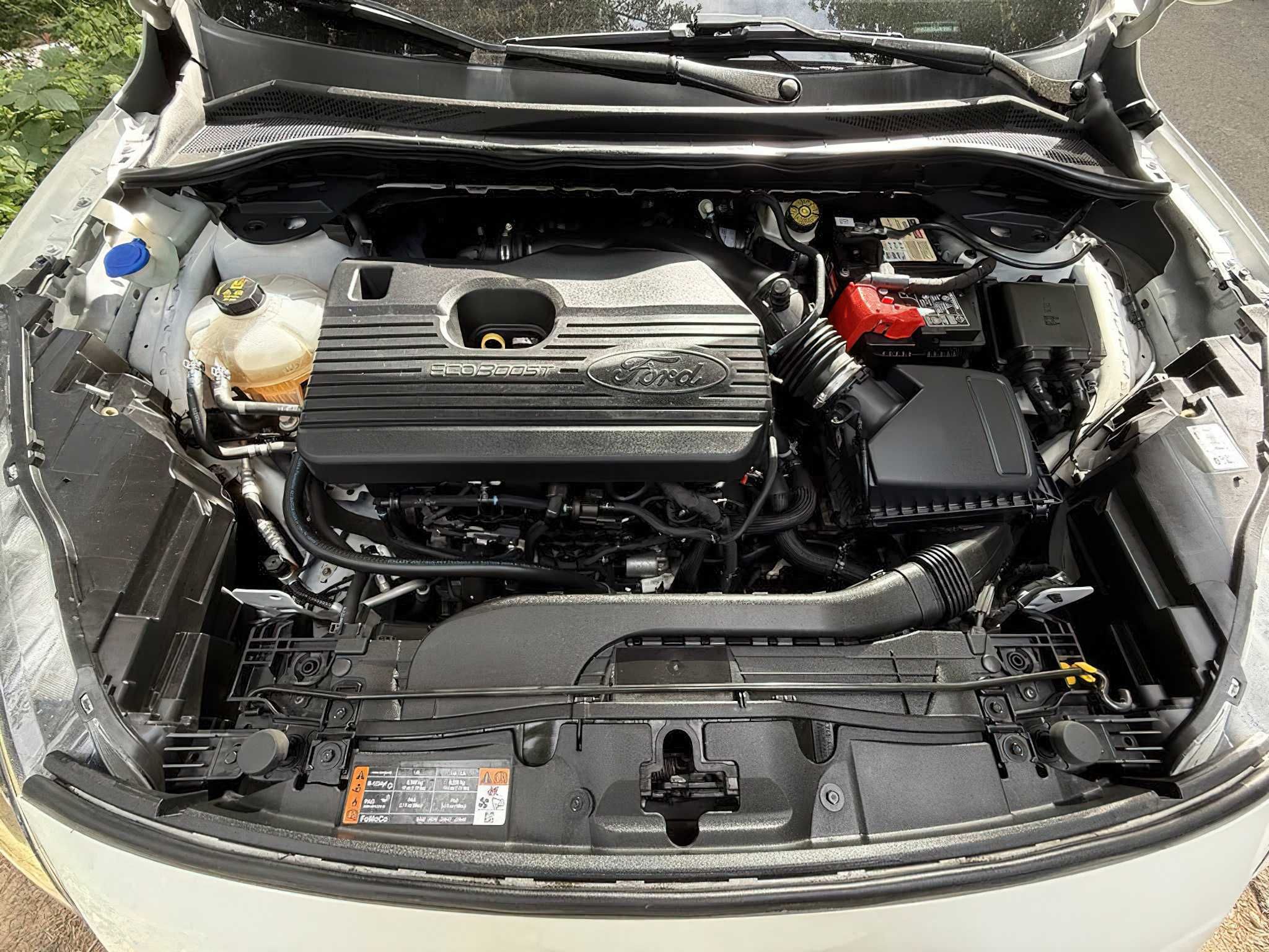 Ford  Escape Titanium      2020