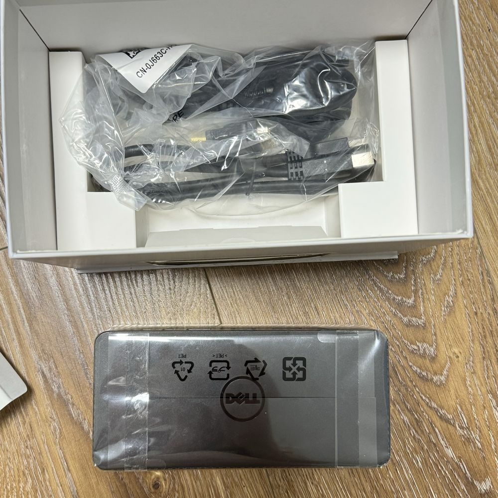 Док-станція Dell Dock D3100