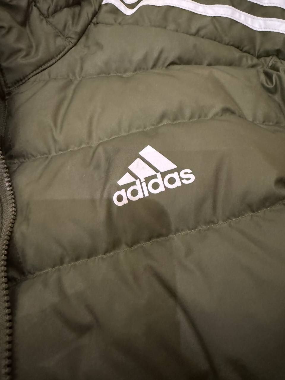 Пуховик Adidas Primegreen L футбольний мікропуховик