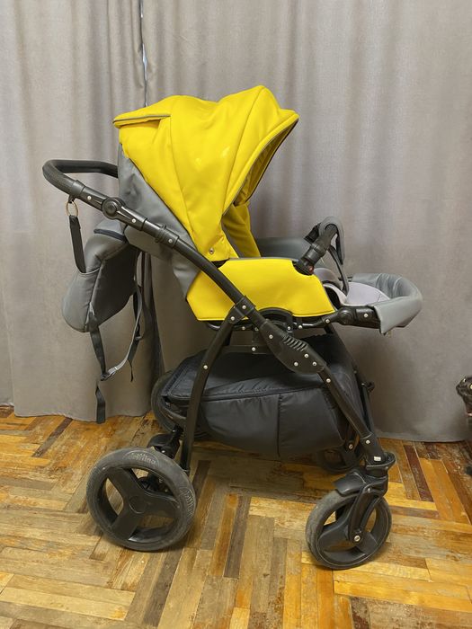 Коляска Victoria Gold з прогулянковим реверсивним блоком