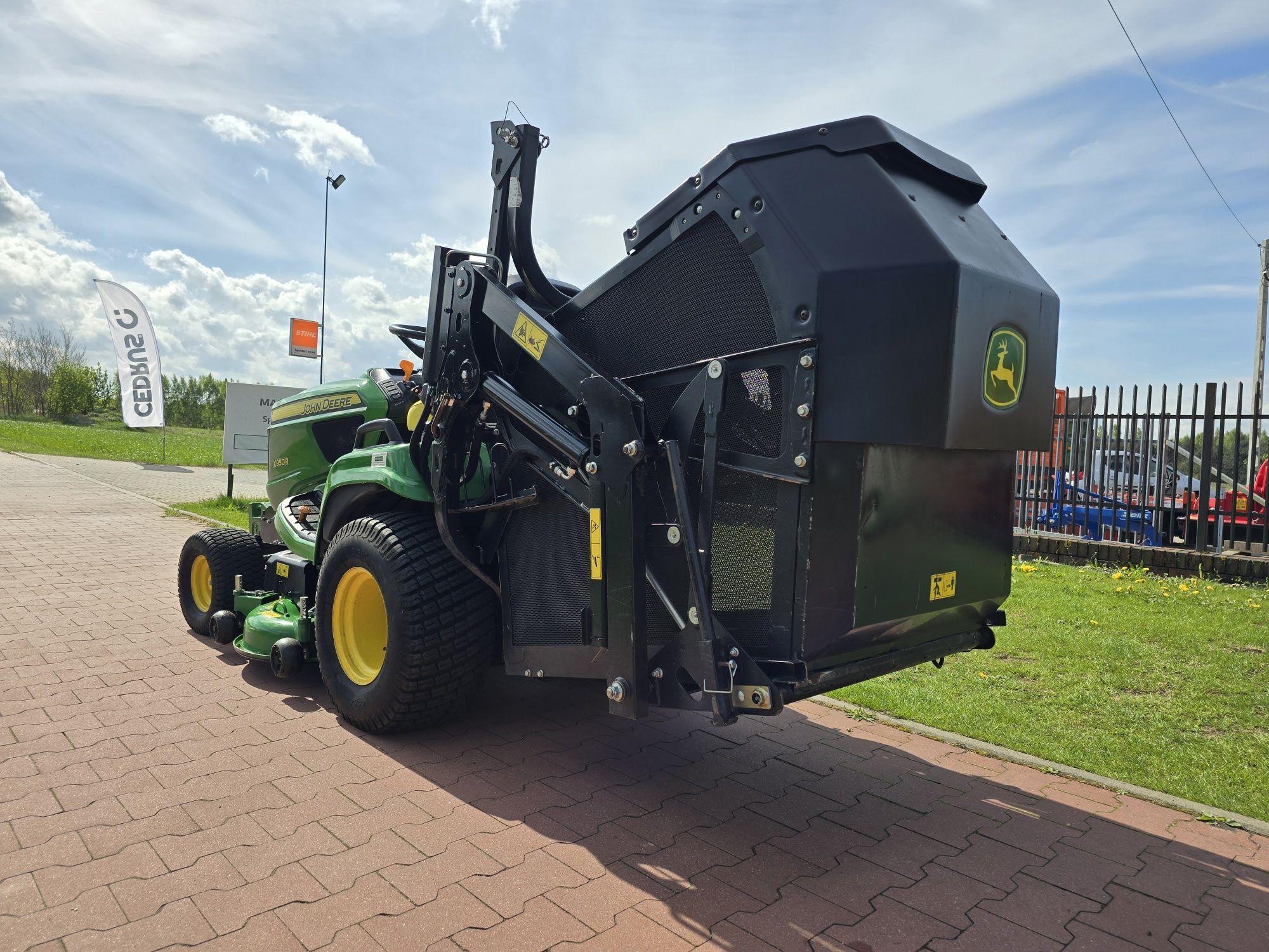 Kosiarka wielkopowierzchniowa John deere X950R wysoki wysyp