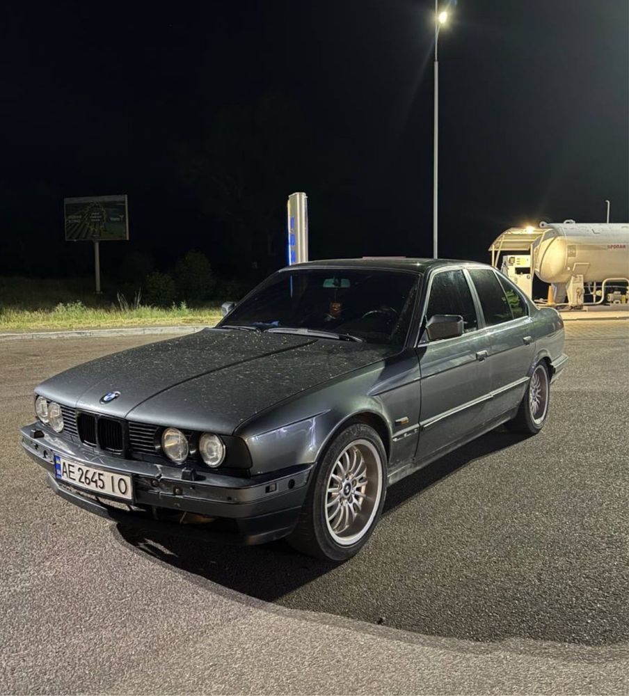 Продам BMW E34 525