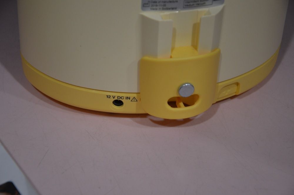 MEDELA + SKRZYNKA sprzedam laktator/odciągacz symphony