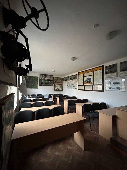 ПРОДАЖ! Фасадна будівля 173м (автошкола) Свалява Соборна,16 Терміново!