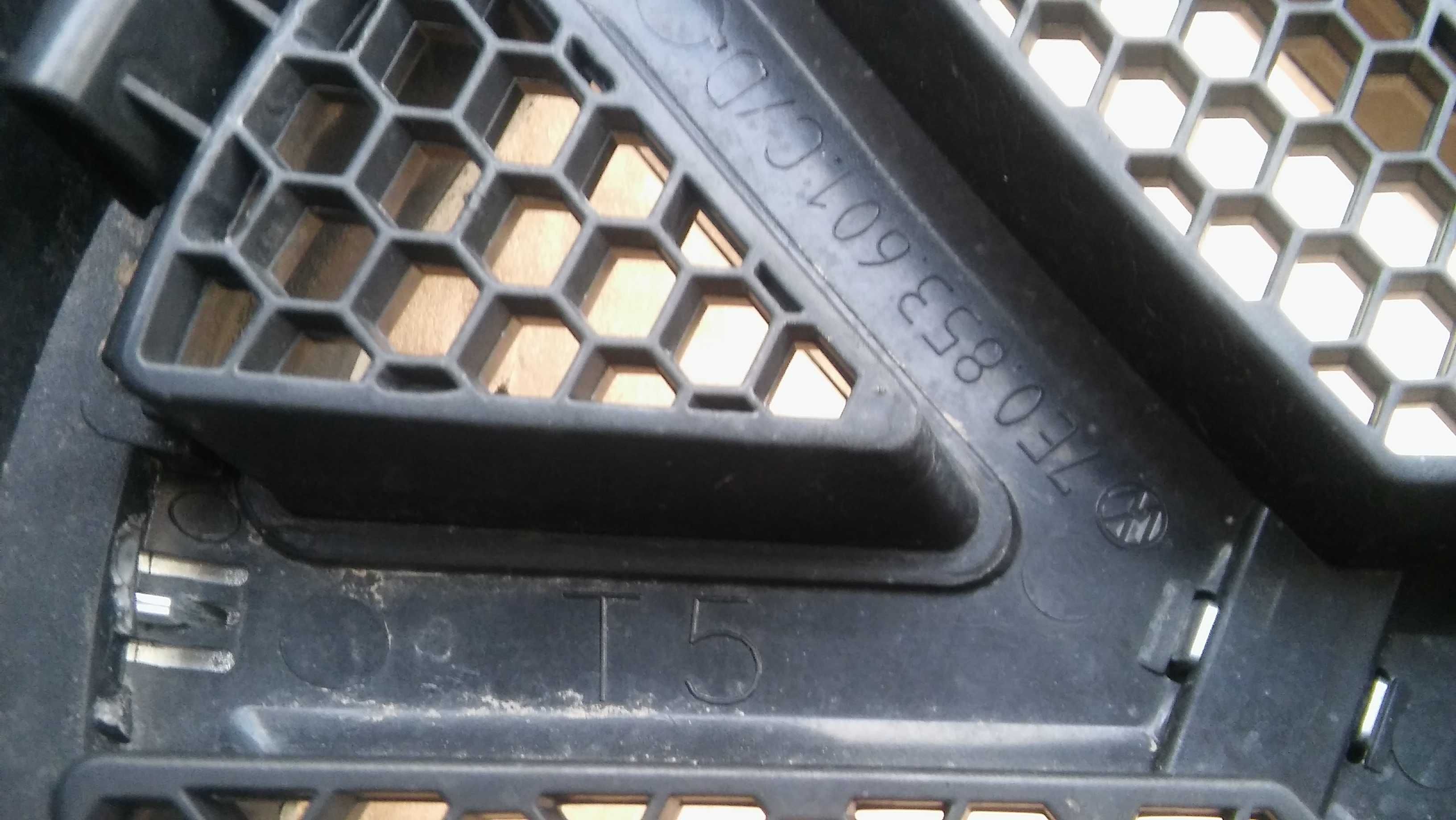 VW Transporter,T5 Lift,od 10r,gril,grill,atrapa przód,połysk-chrom