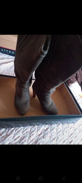 Botas de cano e salto alto, caqui/camel - 36 - Bershka