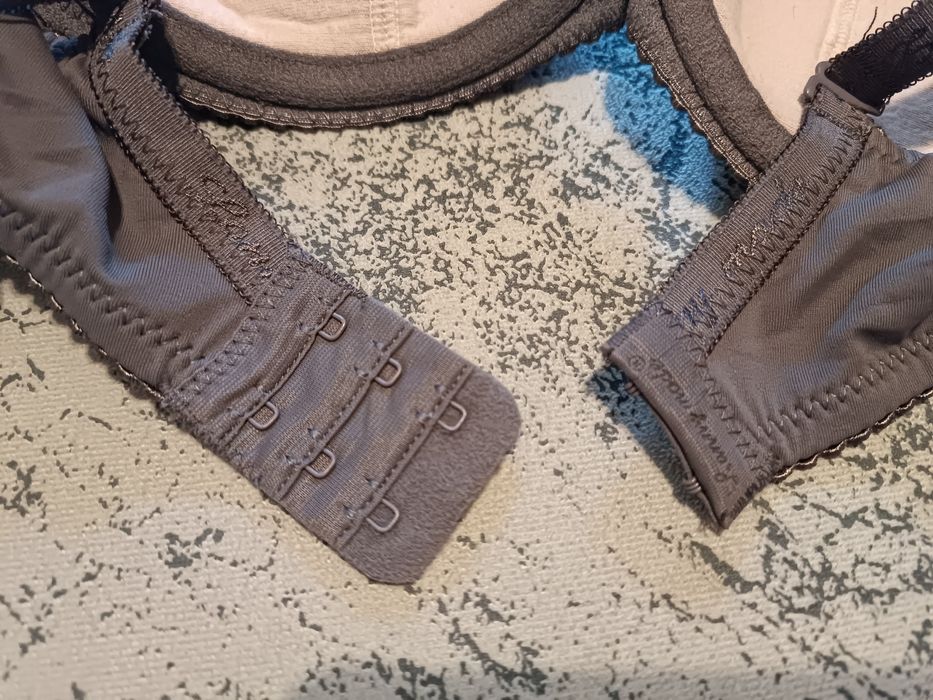 Бюстгальтер 75 Е, 75 D нові