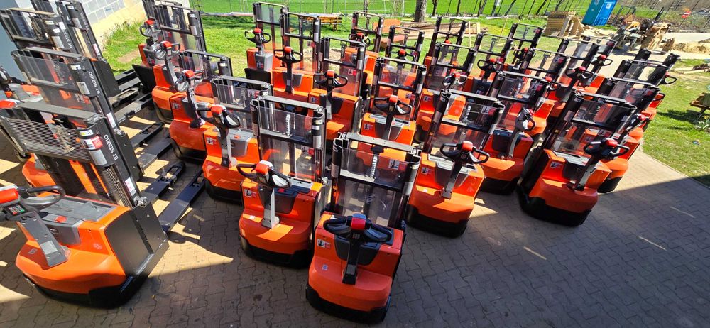 Wózek paletowy BT SWE 200 niski maszt wstępne podnoszenie wideł Toyota