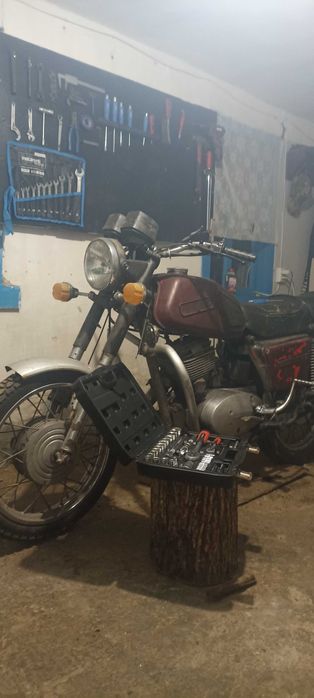 Продам мотоцикл Иж планета 5