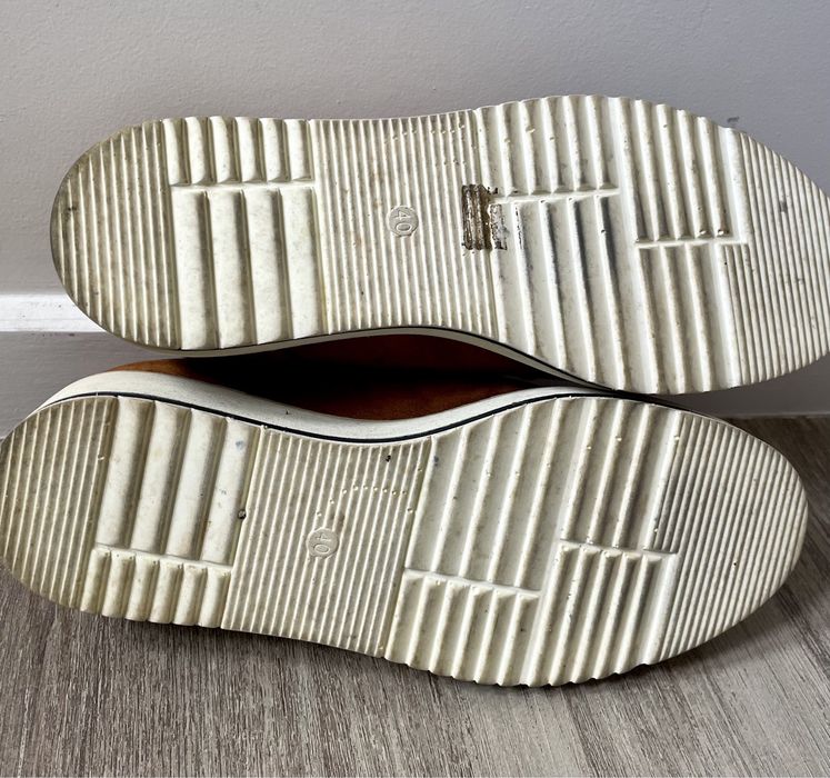 Sapatos rasos castanhos (Clowse, tamanho 40)