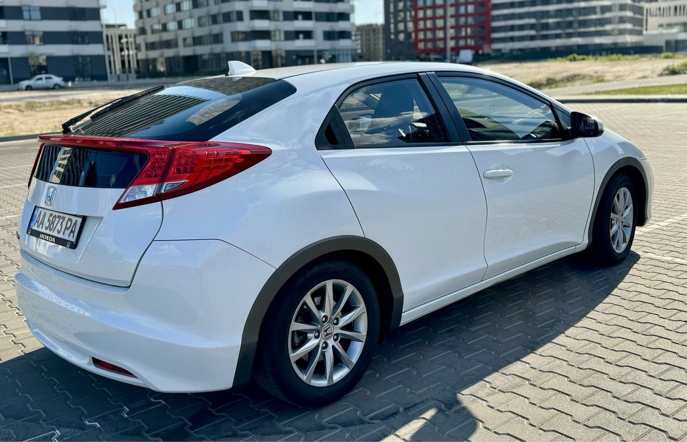 Honda Civic 1.8 хетчбек