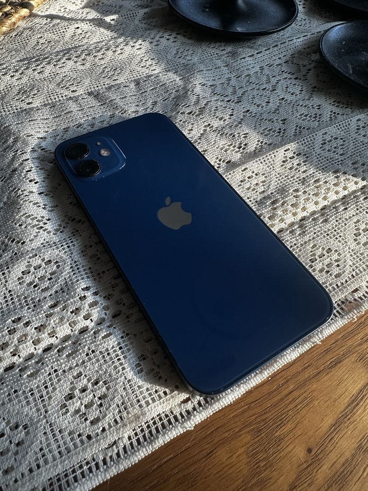iPhone 12 128 GB 95% BATERII+ 7 dodatkowych ETUI