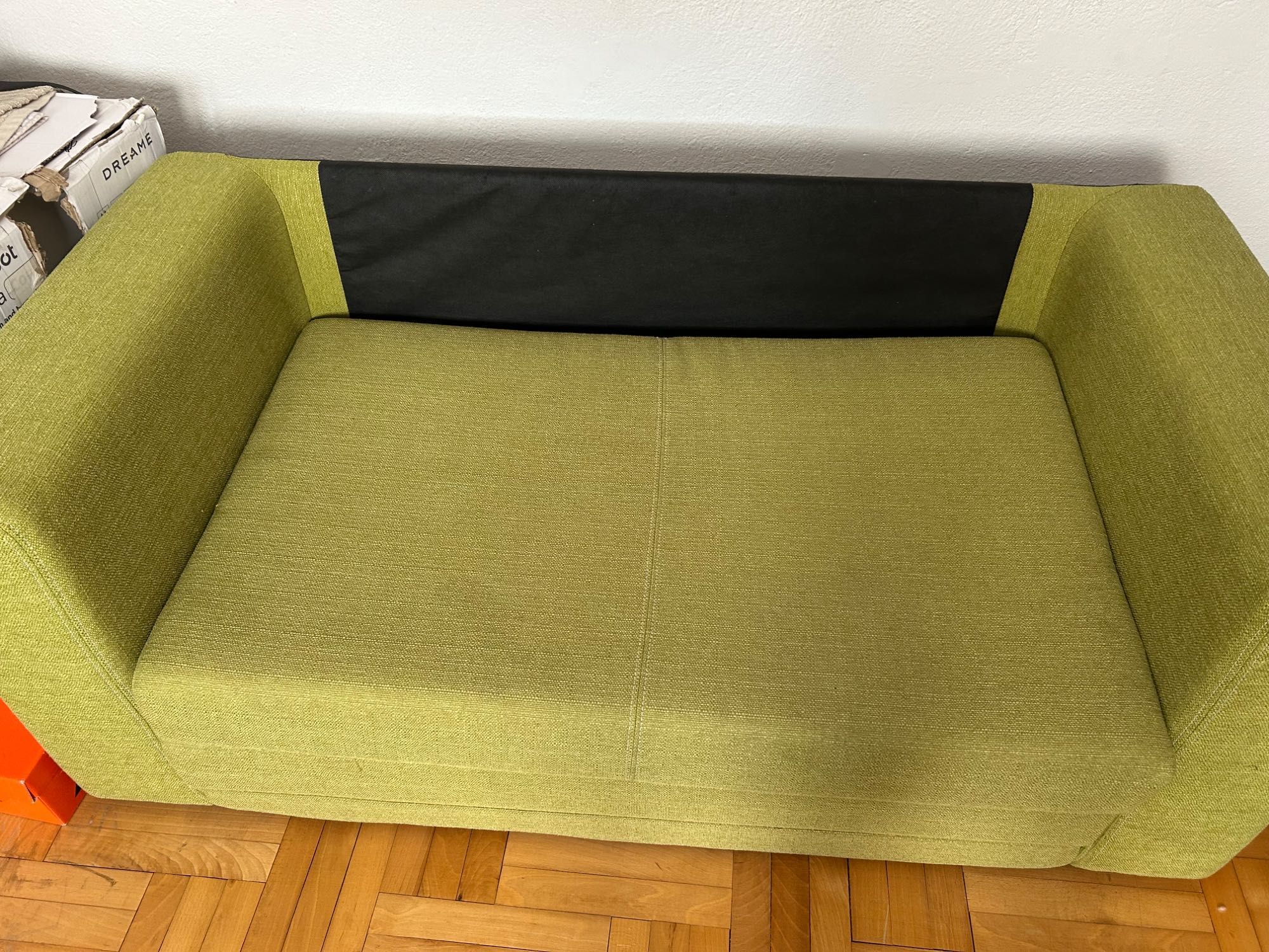 Sofa rozkładana zielona z funkcją spania