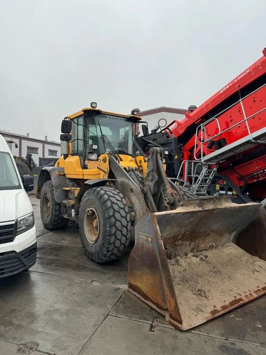 Volvo L90G  Volvo L90G 2013 łyżka 2,3m3 + dodatkowa hydraulika
