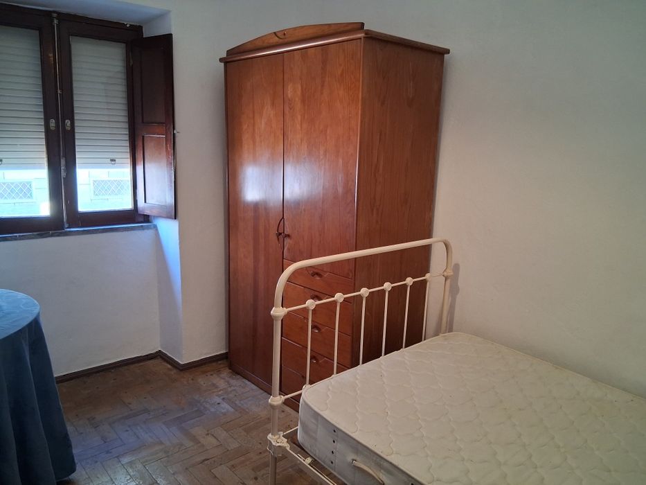 Casa antiga, T3, centro, Beja