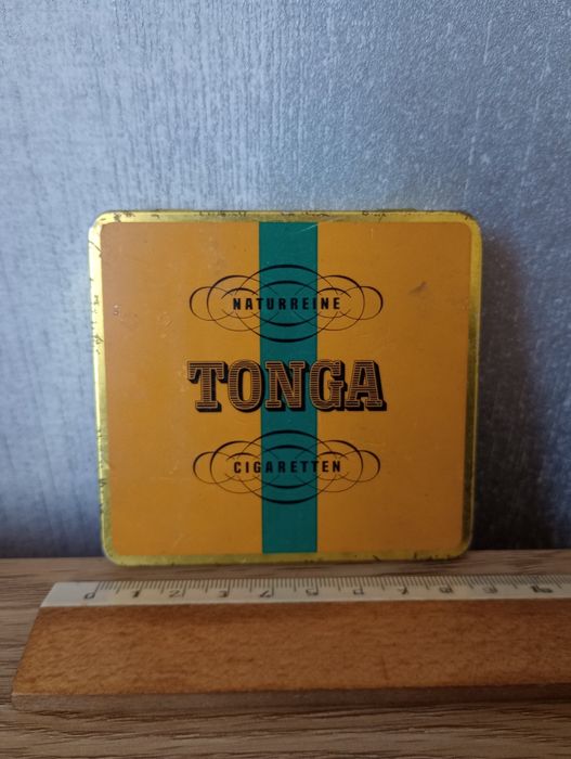 Stare metalowe pudełko . Vintage