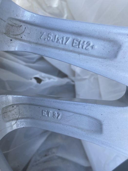 Диски BMW r17 5/120 7.5j EH2 ET 38