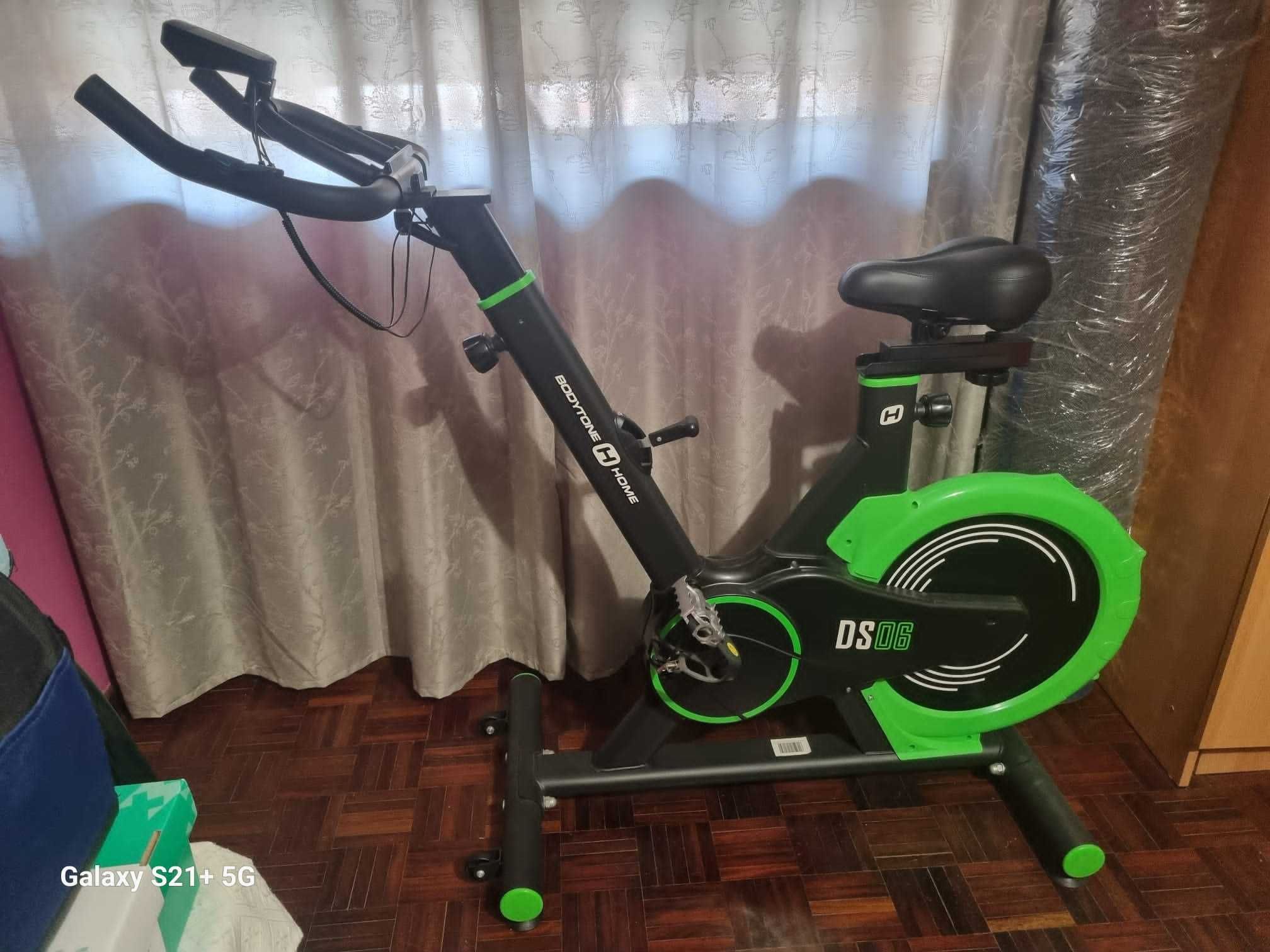 Bicicleta estática BODYTONE DS06 - NOVA (POR ESTREAR)
