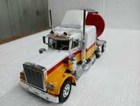 Miniatura  1/43 Camião  de Transporte de Gasolina  Novo