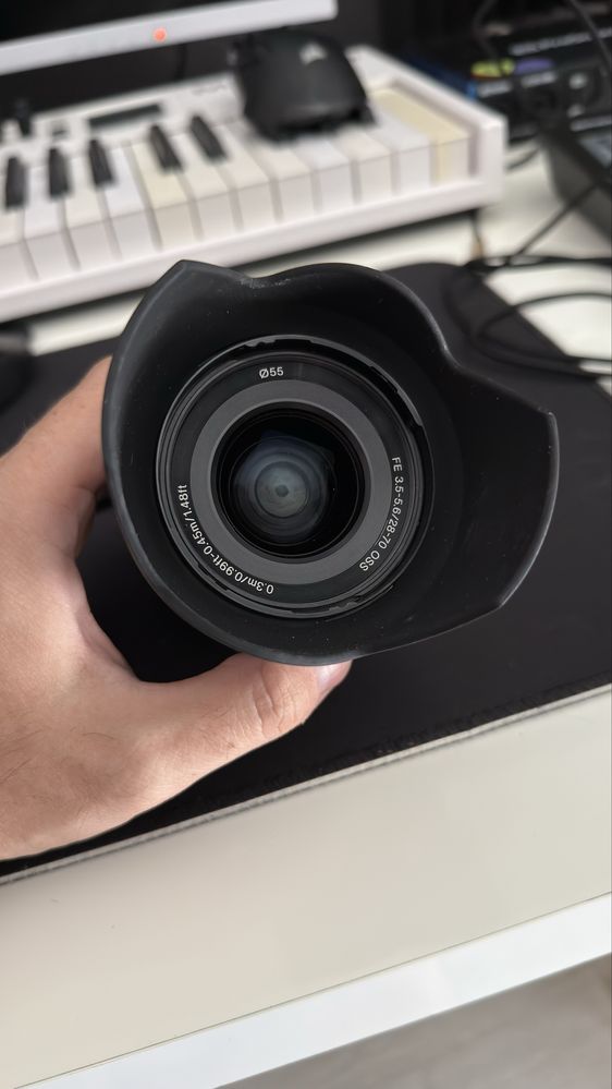 Lente Sony FE 28–70 mm F3.5-5.6 OSS