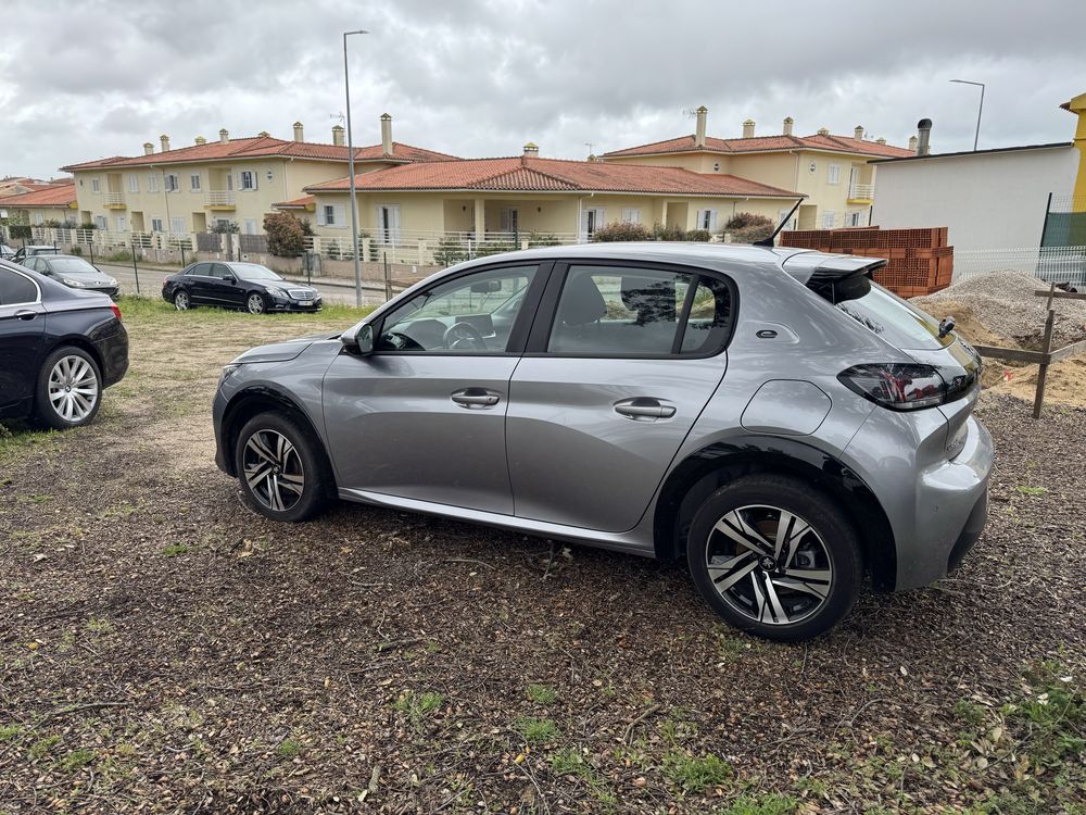 Peugeot e-208 100% elétrico Allure  Pack 136 cv