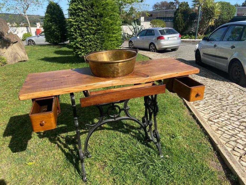 móvel maq. costura recuperado com lavatório