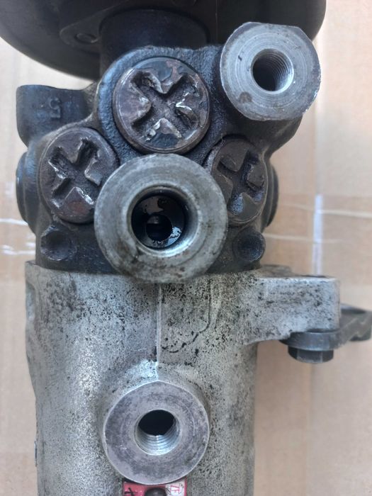 Насос гідропідсилювача руля Audi 100 C3 (під реставрацію)