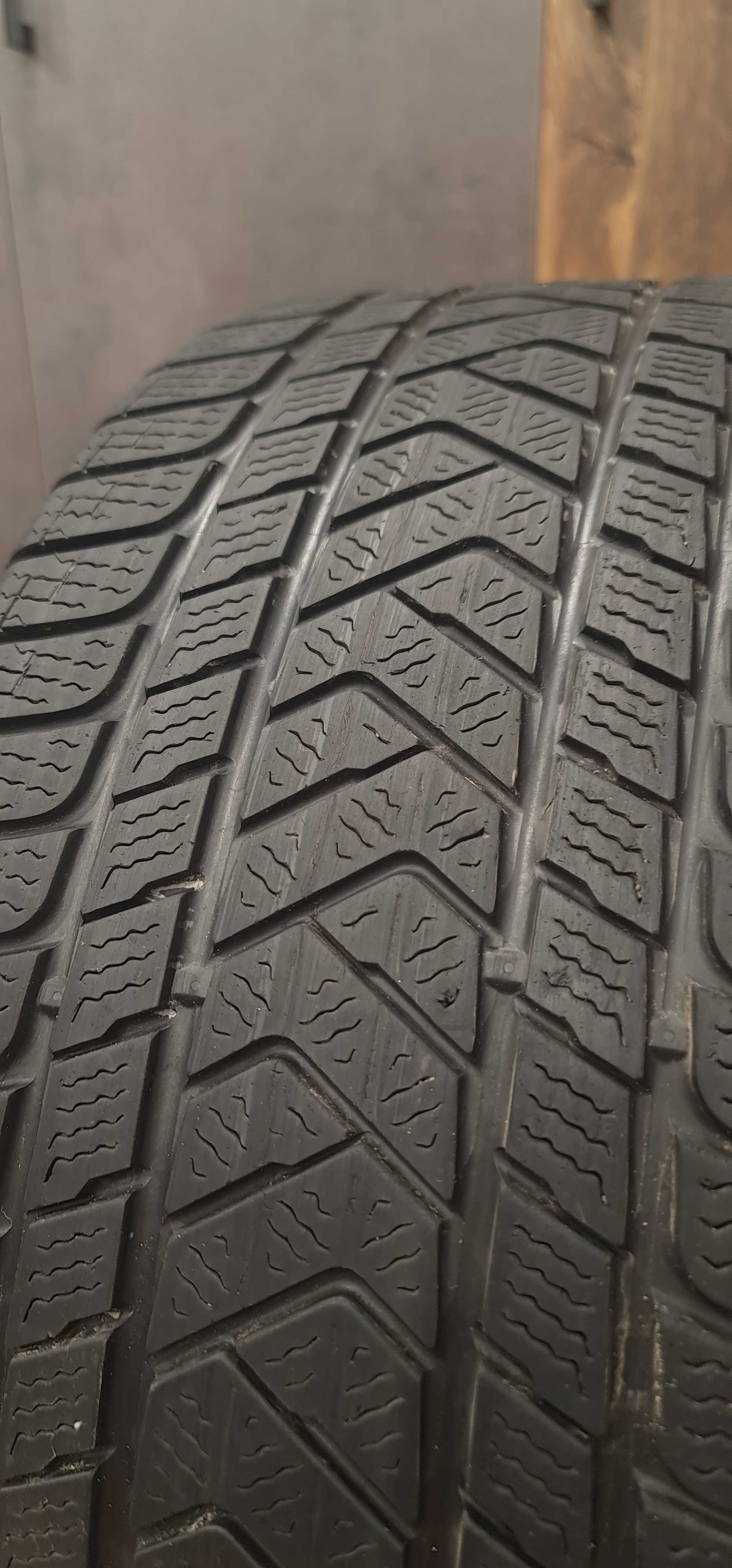 Шины всесезонные Pirelli SottoZero R20  (285/35 R20) + (255/40 R20)