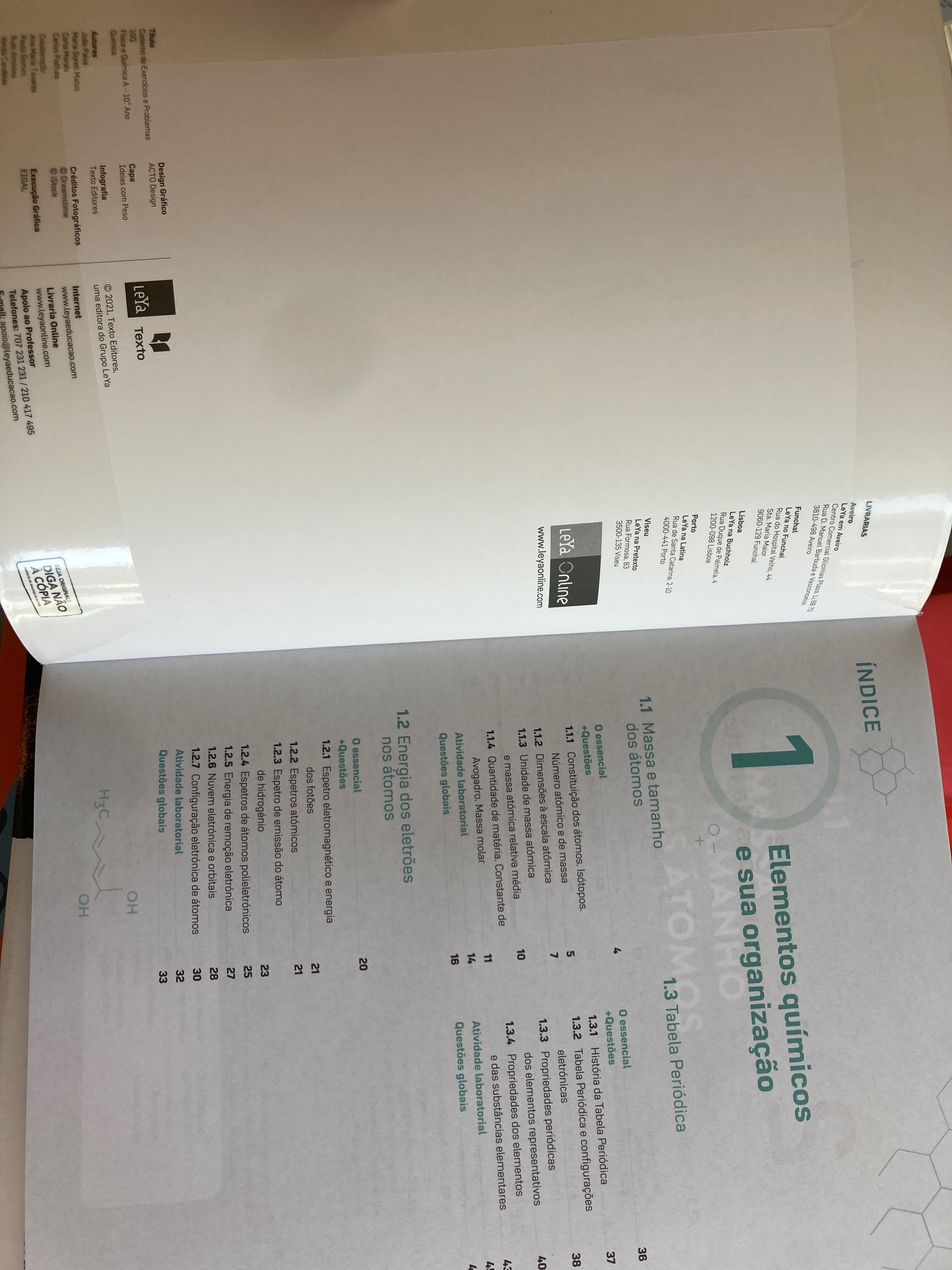 Livro / Caderno de exercícios e problemas de química 10º ano. Novo.