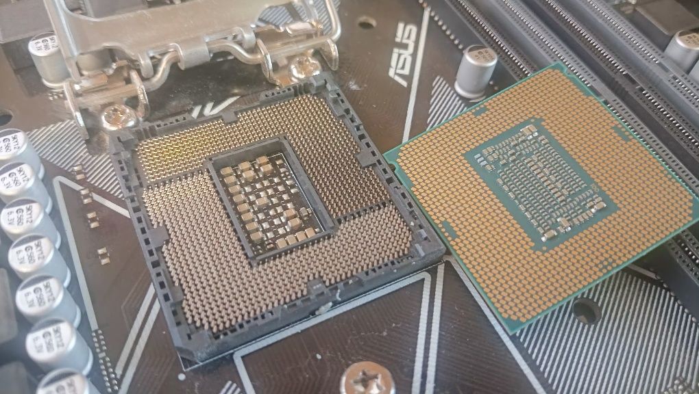 Intel Core i7-8700k 3.20GHz/12MB/8GT/s  soket 1151, tray