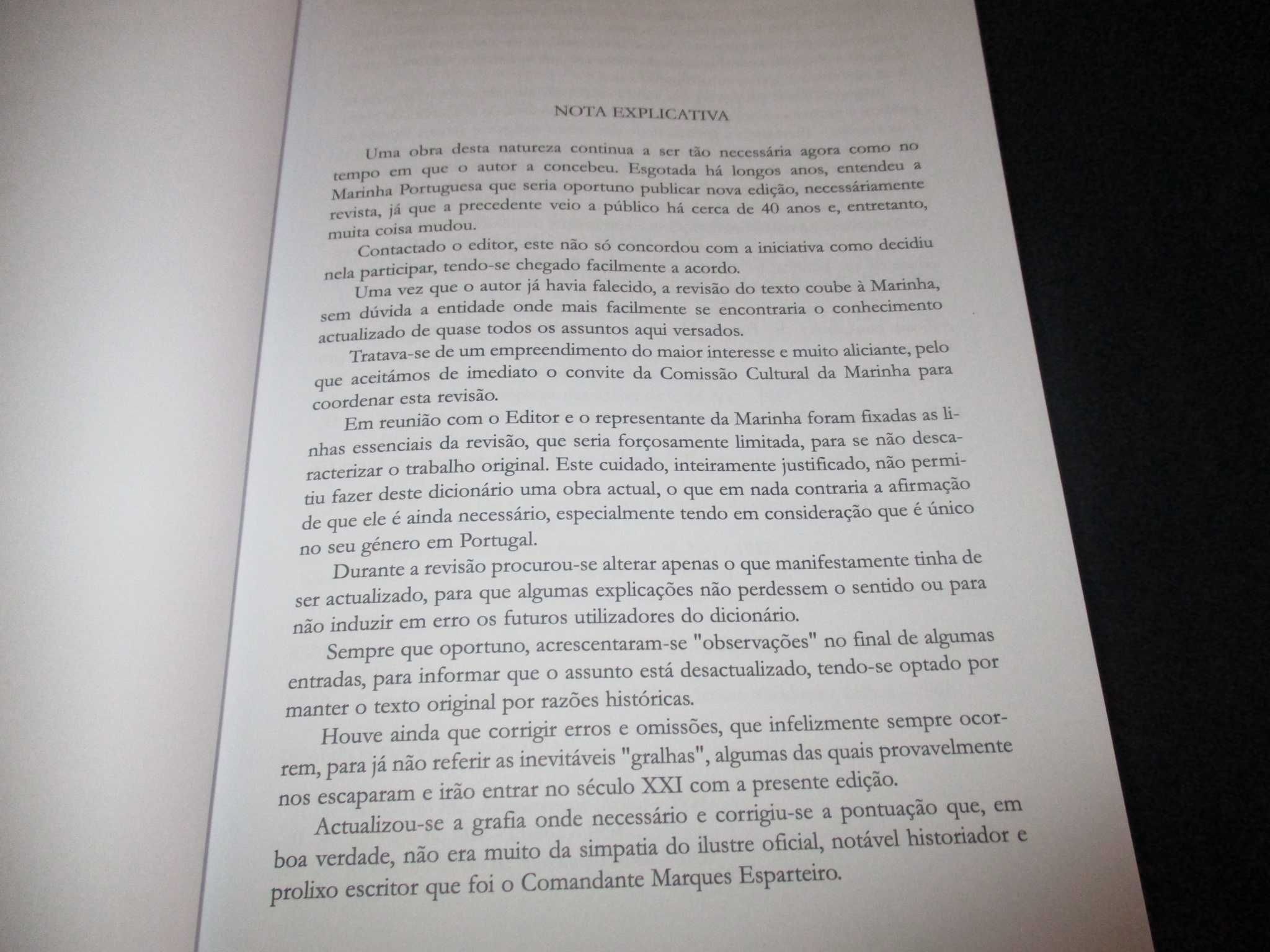 Livro Dicionário Ilustrado de Marinha António Marques Esparteiro