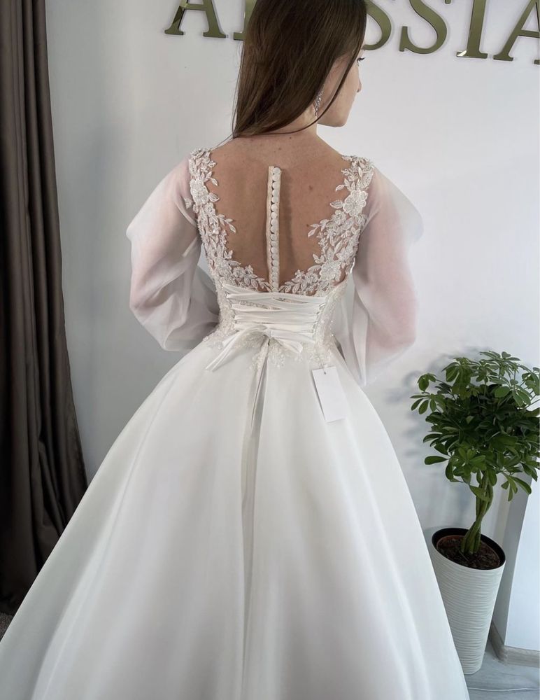 Plus size,весільна сукня!