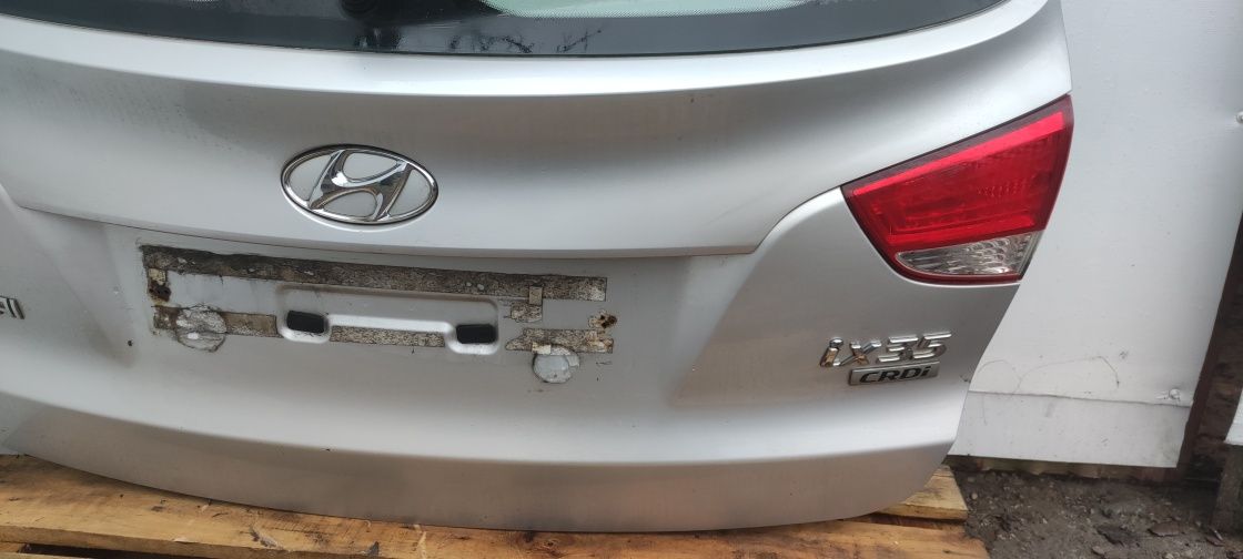 Klapa bagażnika Hyundai ix35 9s srebrna szara kompletna