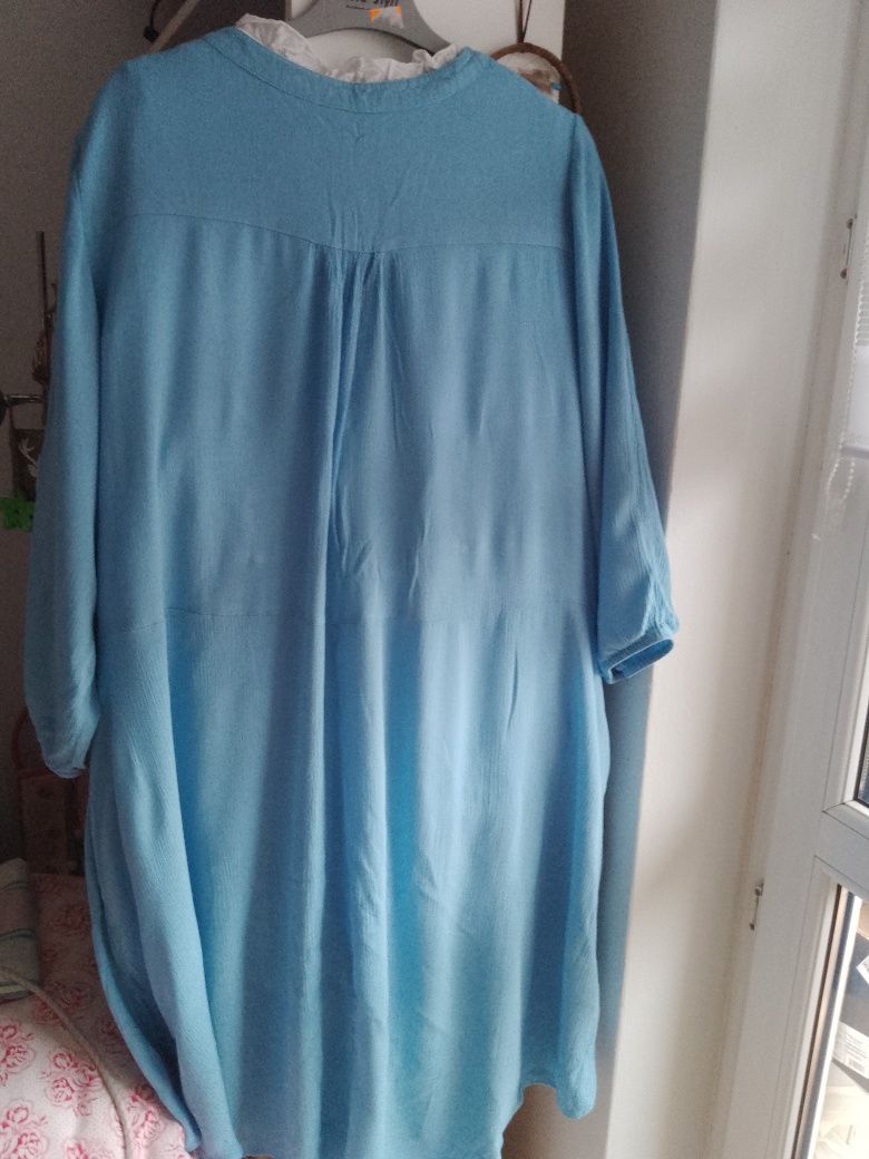 Śliczna niebieska sukienka 2 XL 3 XL