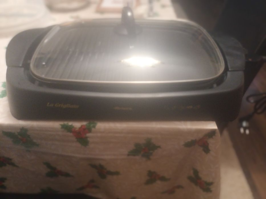 Vendo grelhador eléctrico marca Ariete La Grigliata.
