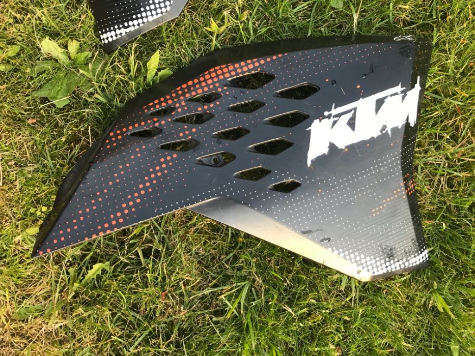Plásticos originais radiador KTM