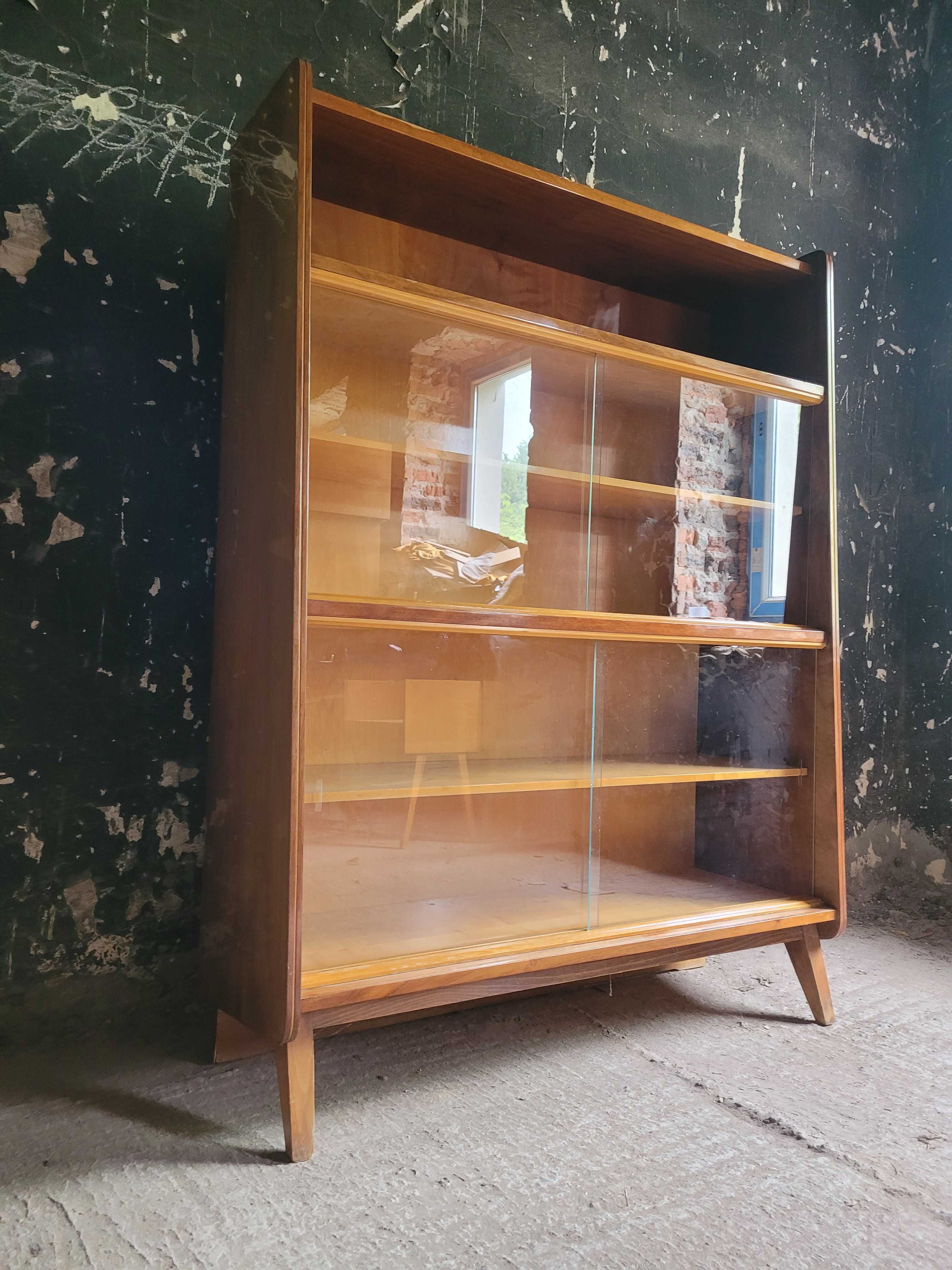 Biblioteczka witryna Tatra F. Jirak  Czechoslowacja 60 lata design prl